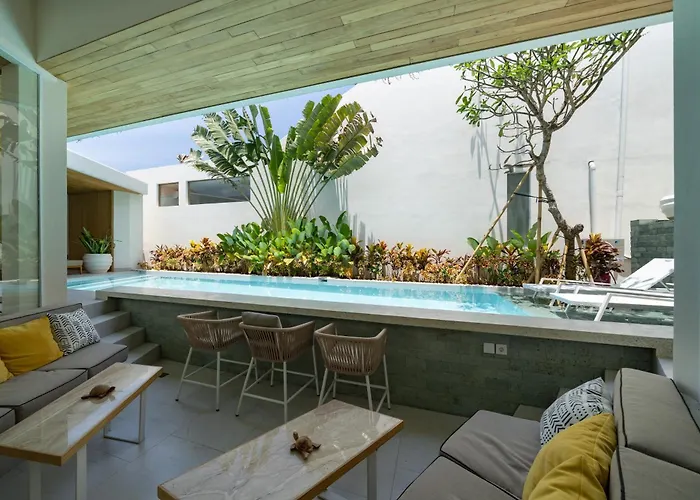 Kona - Seminyak ケロボカン