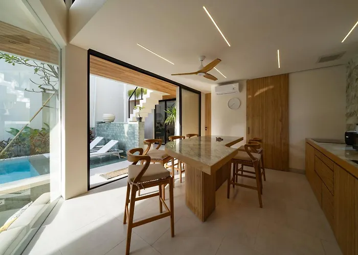 Kona - Seminyak *